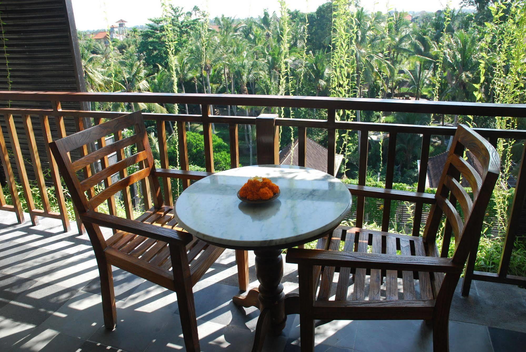 Ubud Village Hotel Exterior foto